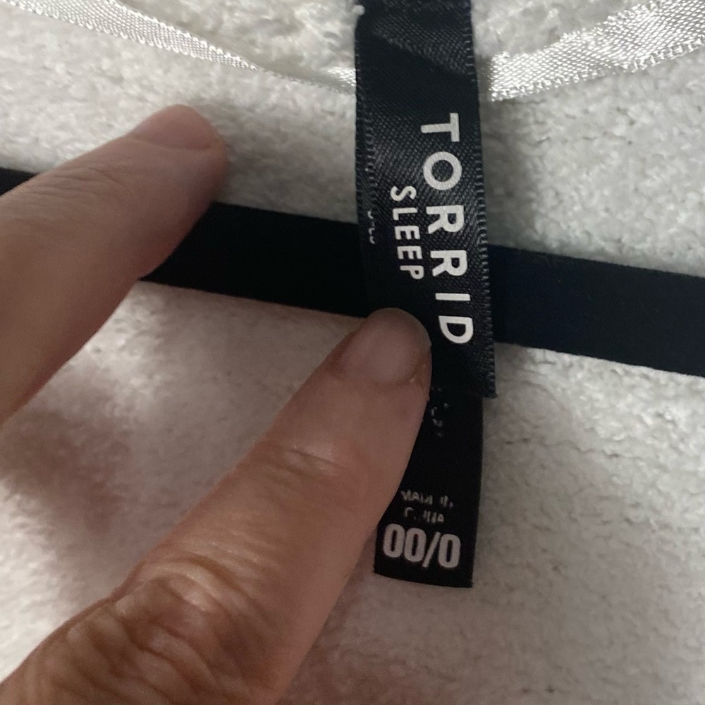 Torrid LOUNGE teddy Robe/ Duster Torrid 0/00 White - Picture 4 of 5